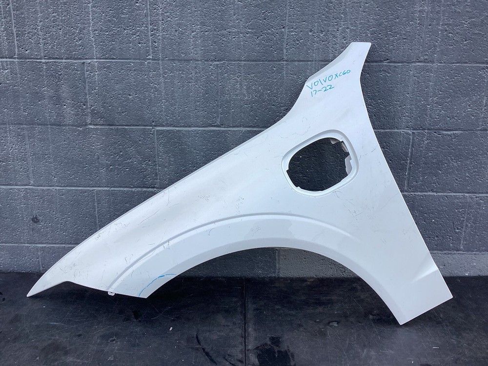 2017- 2022 VOLVO XC60 LEFT FRONT FENDER OEM