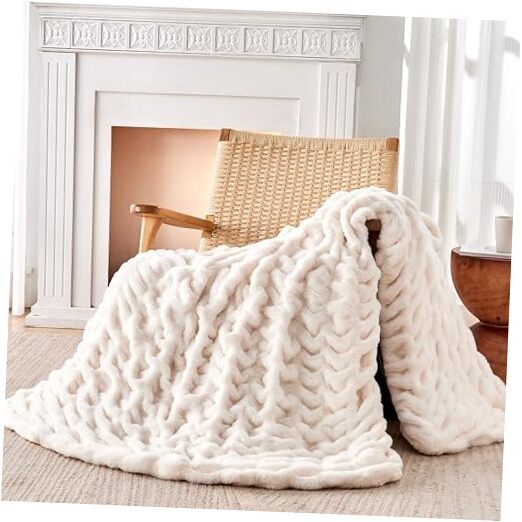 Faux Rabbit Fur Plush Throw Blanket Soft Thick Cozy White Bubble Blanket
