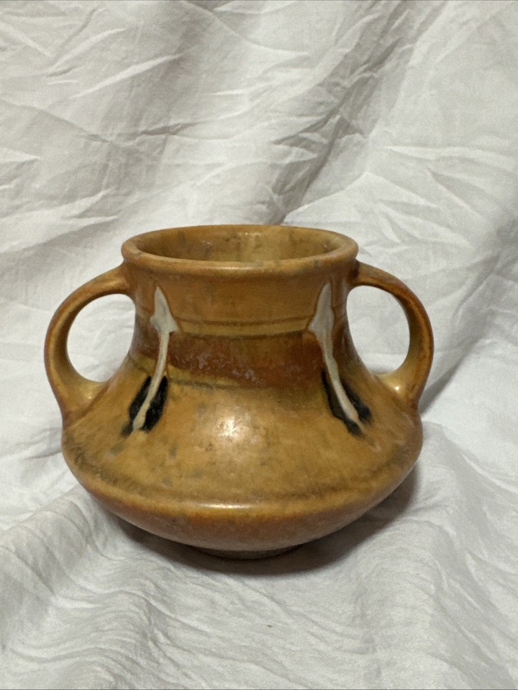 Roseville Monticello 556-4 Two-Handled Vase 1931 Rare Dark Tan Color Variant