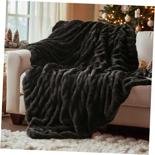 Luxury Ruched Faux Fur Throw Blanket | Ultra Soft Cozy Puzzy 60x80