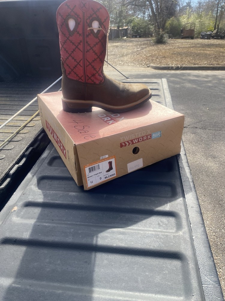 Twisted X steal toe boots size 12 never worn
