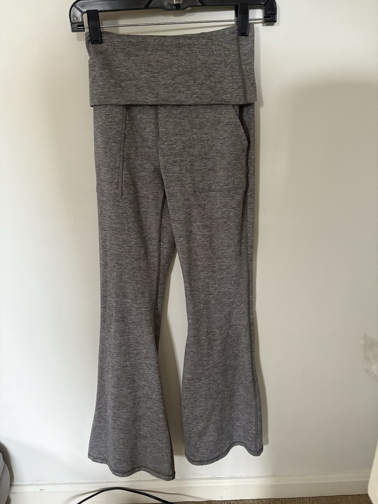 Aerie Offline Women's Hugger High Rise Flare Leggings in Gray Foldover