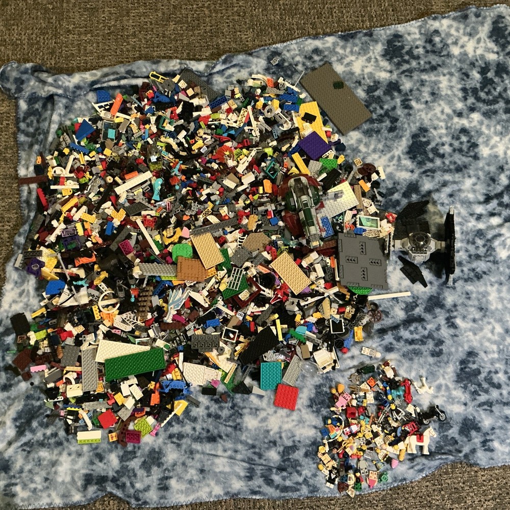 LEGO Mixed Bulk Lot with Minifigures & Parts