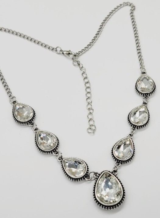 Crystal Teardrop Silver Tone Adjustable Necklace 20 Inch Party Wear
