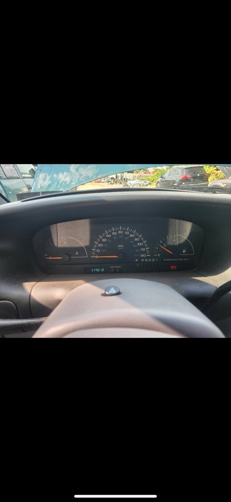 1999 Dodge Caravan Speedometer Cluster P04685627AB oem
