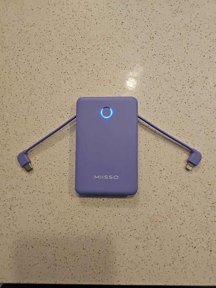 Miisso 6000mAh Ultra Slim Card-Sized Power Bank with USB C Cables 5K95 New