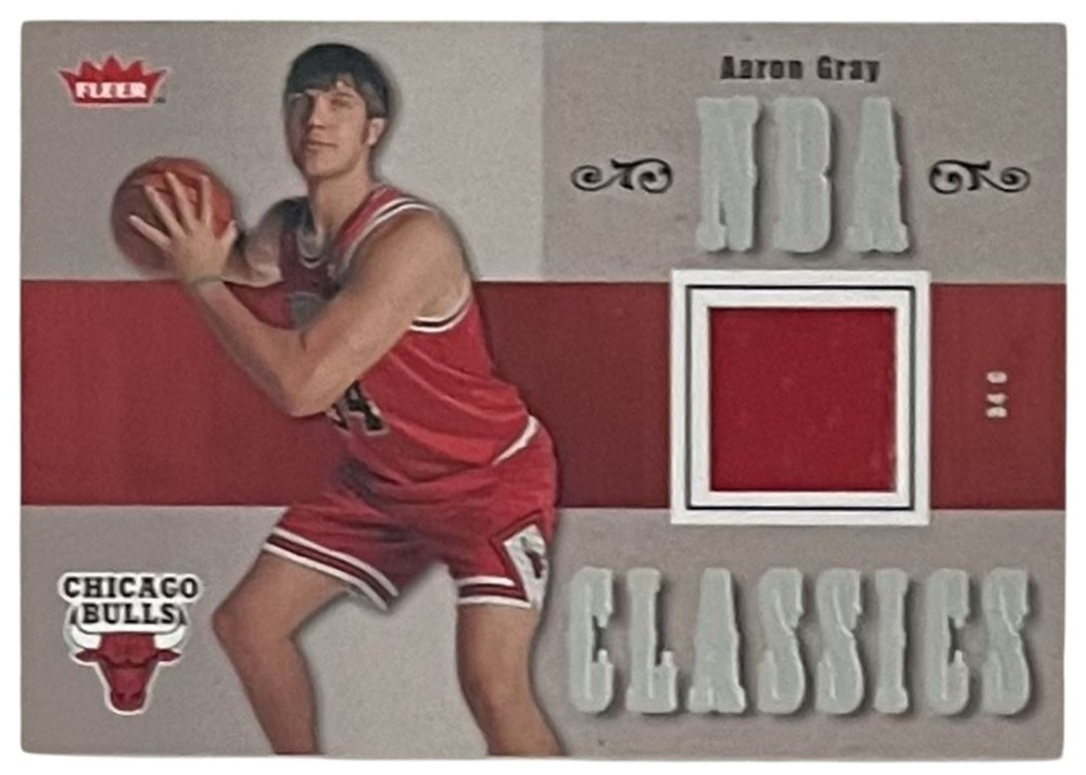 2007 Fleer NBA Classics Aaron Gray Bulls Memorabilia Card TT-AG