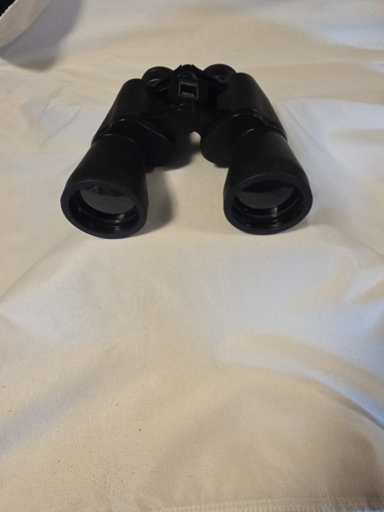 Bushnell Insta Focus Binoculars 20 x 50 w/ Original Case and All 4 Lense Covers