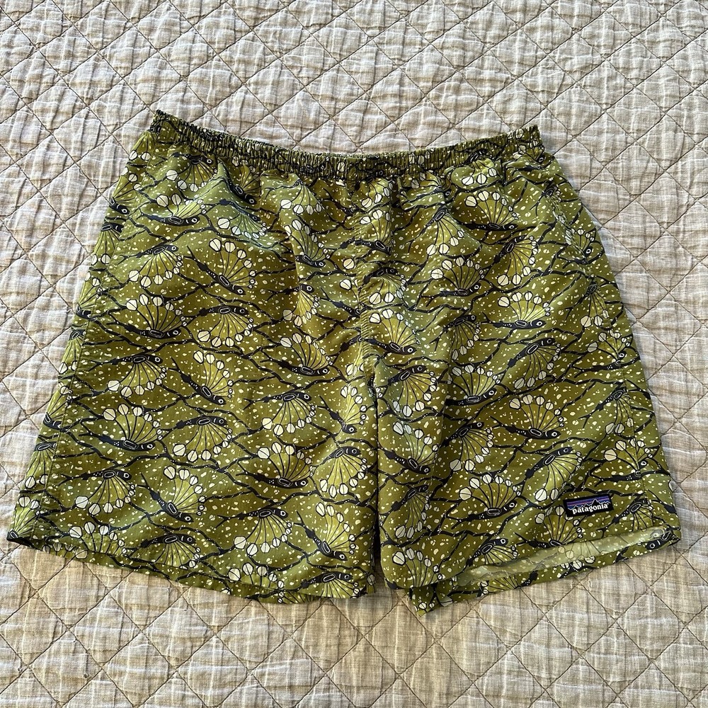 Patagonia Mens XL Baggies Shorts Green Bird Print Lined Elastic Waist Swim Hike