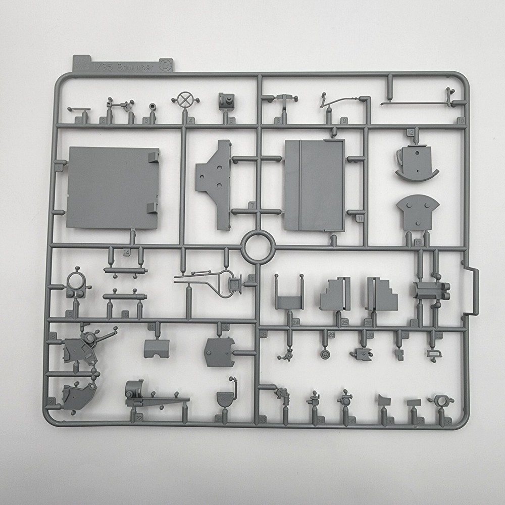 1/35 Dragon Brummbar Sd.Kfz.166 Stu.Pz.IV Mid Prod Parts D Sprue