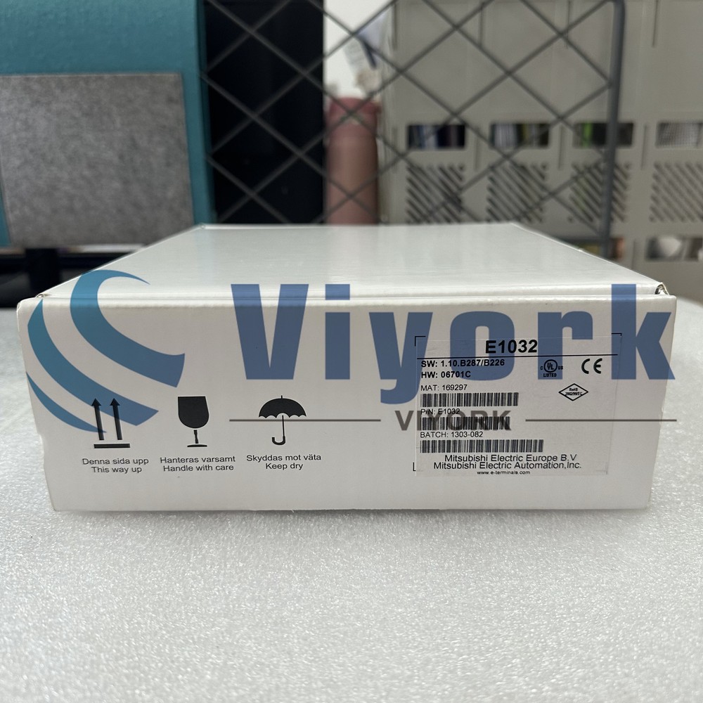 Mitsubishi E1032 HMI Operator panel NEW