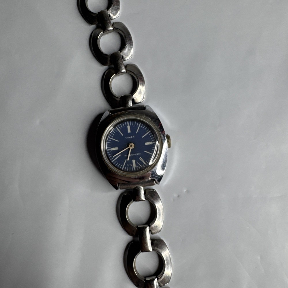 VTG Timex Ladies Mechanical Watch Blue Dial 26mm Non-Working For Repair