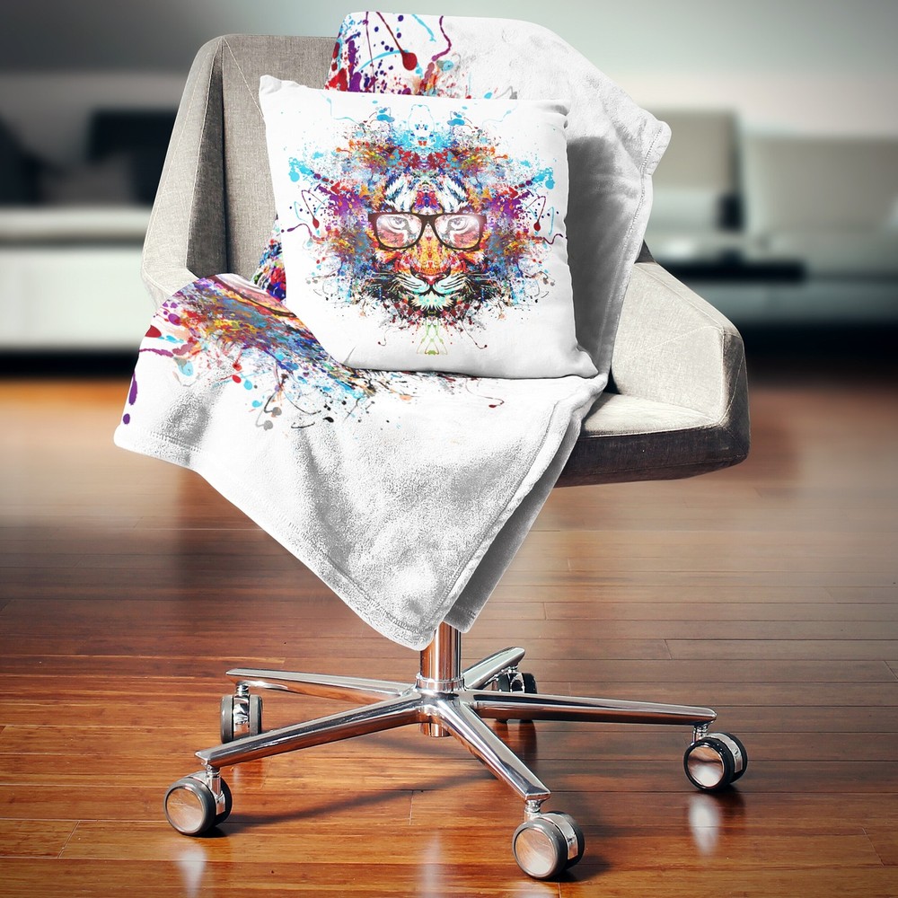 Designart 'Colorful Tiger in Glasses' Animal Throw Blanket White 59 in. x 71 in.