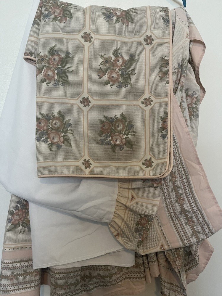 Vintage Bed Skirt Pillow Shams Cottage Shabby Chic Louis Nichole Double Bed