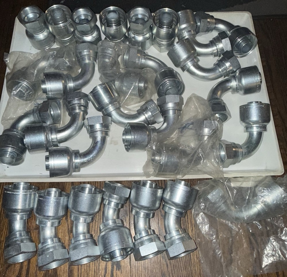 Lot of 28) Danfoss Aeroquip 20-20 Hydraulic Crimp Fittings 1AA20FJ20, 1AA20FJB20