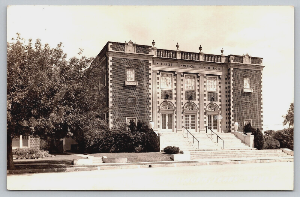 RPPC VINTAGE OLD ANTIQUE POSTCARD FIRST METHODIST CHURCH HARLINGEN TEXAS 1940's