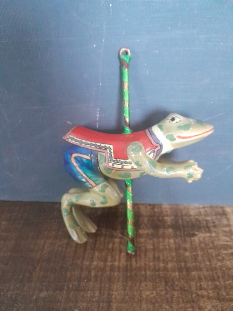 Carved/Painted SMITHSONIAN INSTITUTION Frog CAROUSEL Ornament