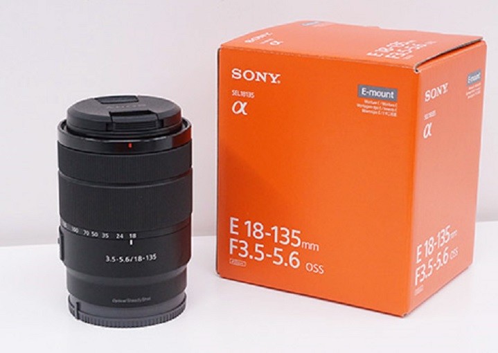 Sony E 18-135mm F3.5-5.6 OSS Zoom Lens for APS-C Cameras