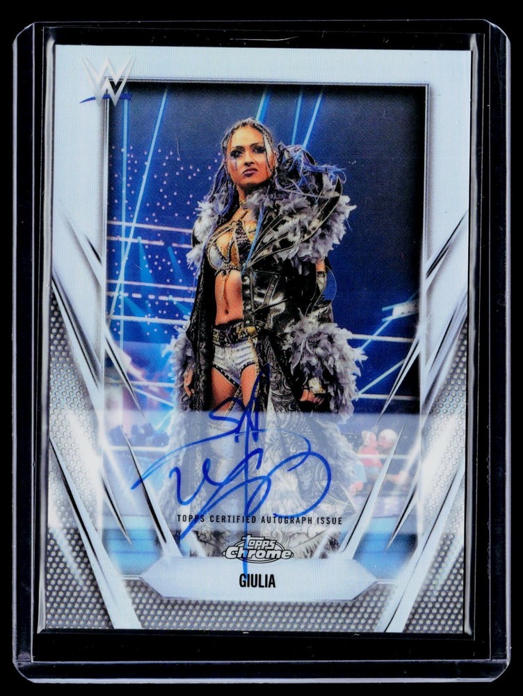 2026 Topps Chrome WWE Base Auto Giulia #BCA-GIU