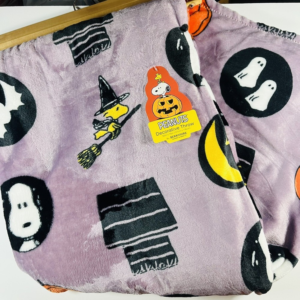 Snoopy Woodstock Halloween Throw Blanket 50x70 Witch Ghosts Purple Peanuts