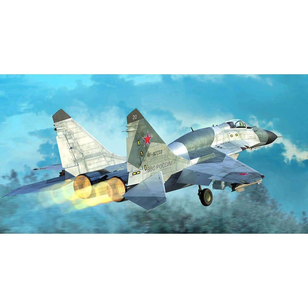Trumpeter 1/72 MIG-29SMT Fulcrum (Izdeliye 9.19) Model Kit Red