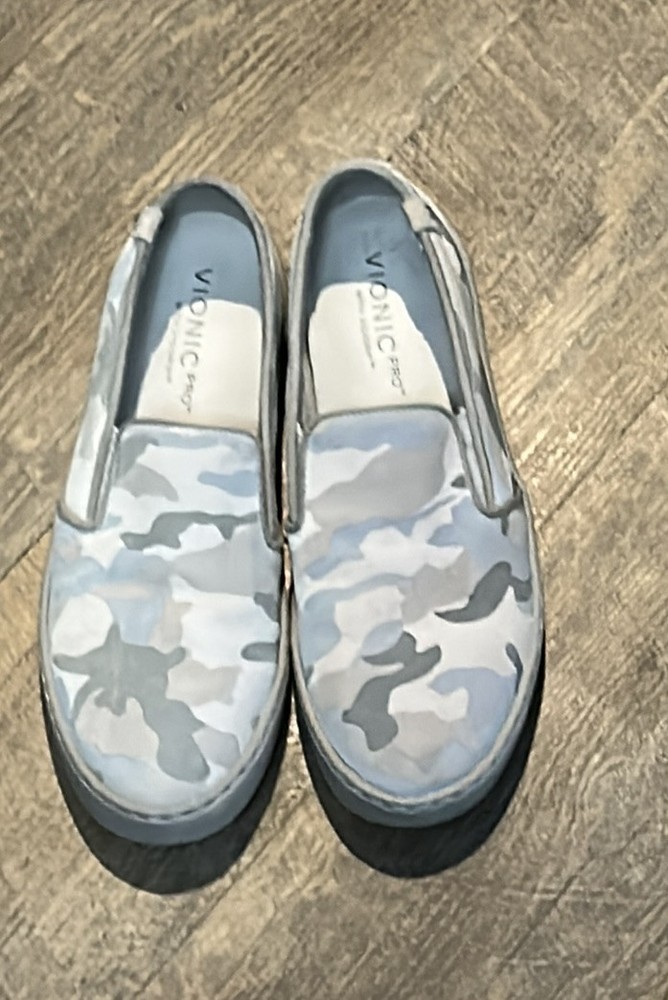 Vionic Avery Camo Slip-On Sneakers Womens Size 7.5 Gray Blue EU 38.5 Comfortable Walking Shoes