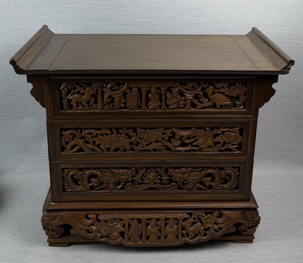 VTG Large Elaborate Hand-Carved Asian Wooden Jewelry Box Red Lining Animals