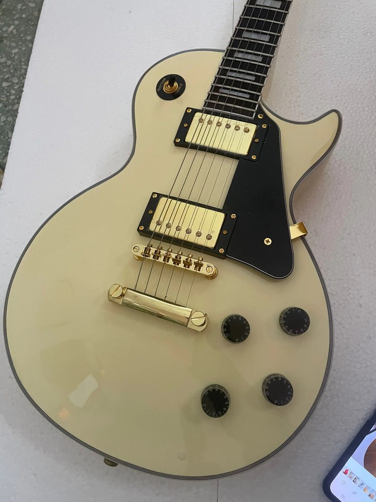 Rosewood Fingerboard, Mahogany Body Custom Electric Guitar with High Quality