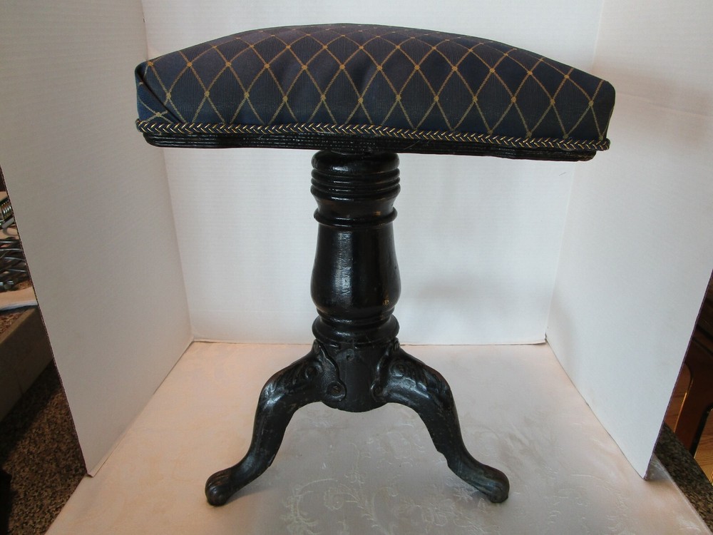 Antique H D BENTLEY CAST IRON Piano stool Claw Foot adjustable swivel 23.