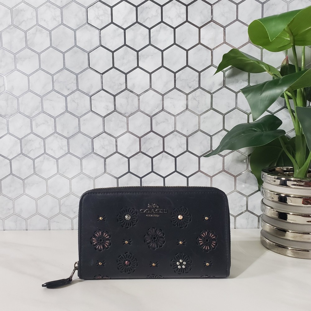 Coach Black Floral Tea Rose Zip Around Wallet Medium RARE HTF