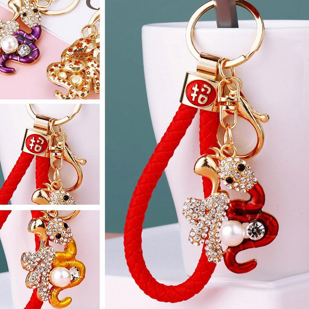 Chinese-style Diamond Fu Snake Keychain – Elegant Alloy Pendant