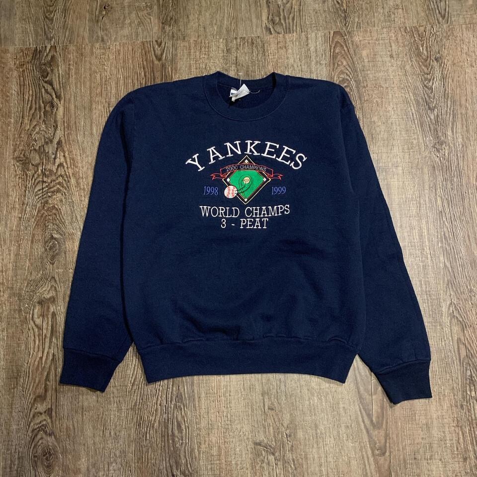 Vintage 2000 Yankees 3-Peat World Champions Embroidered Sweatshirt