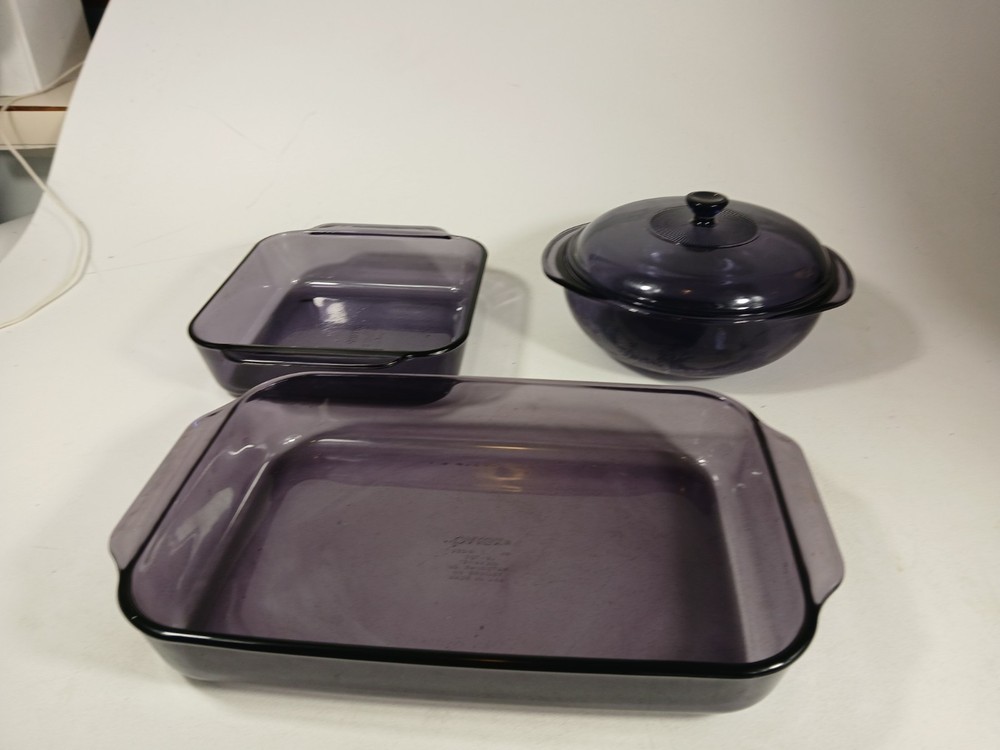 Purple Amethyst Pyrex set lot 233R 3QT, 222R 2QT, 024 2Qt round dish w lid