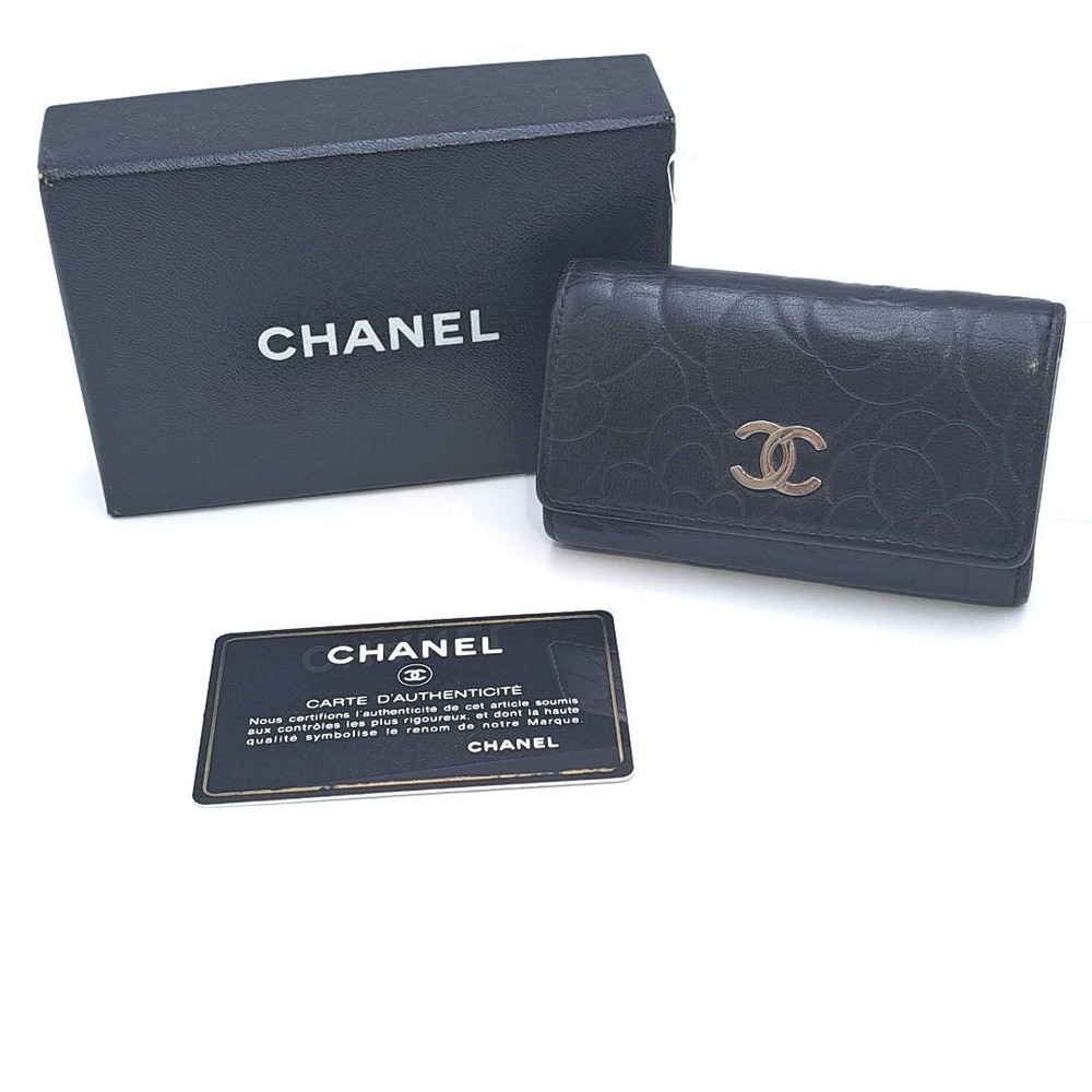 Chanel Black Lambskin Camellia Coco Mark 6-Key Case Pre-Owned