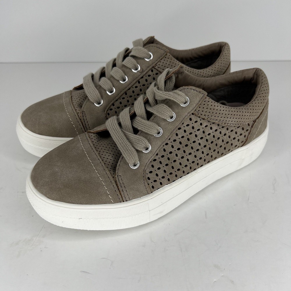 Soda Fashion Sneakers Womens Size 6 Taupe Shoes Low-Top Lace-Up Cut-Out Design
