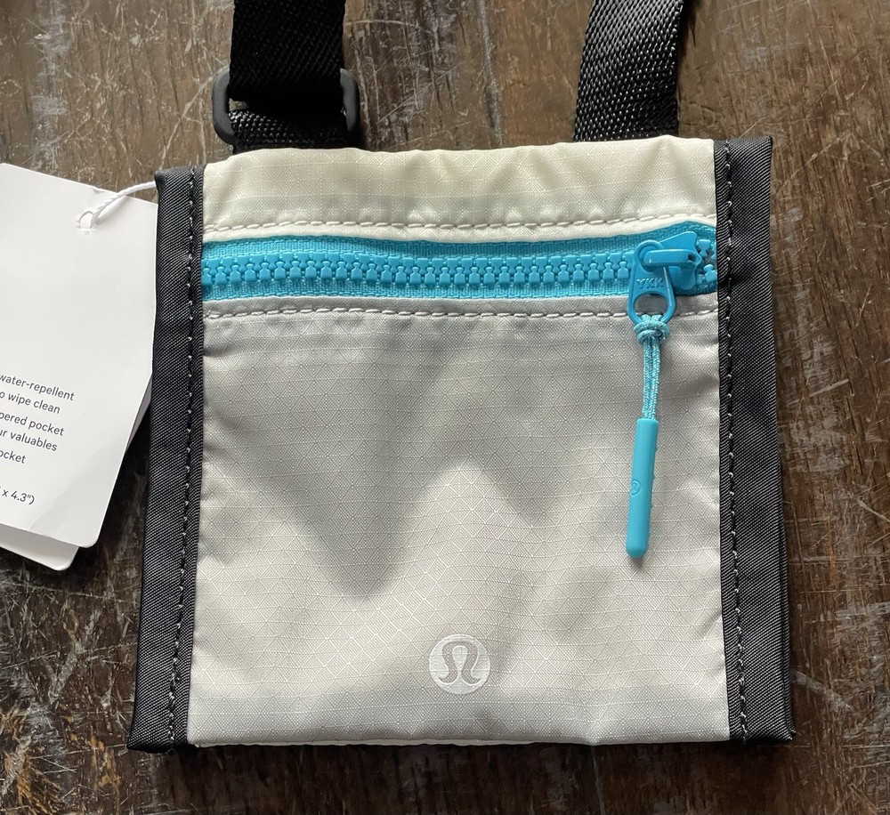 Lululemon Ever Ready Crossbody Wallet Secure Cards/money Travel/Meds Zip Pocket