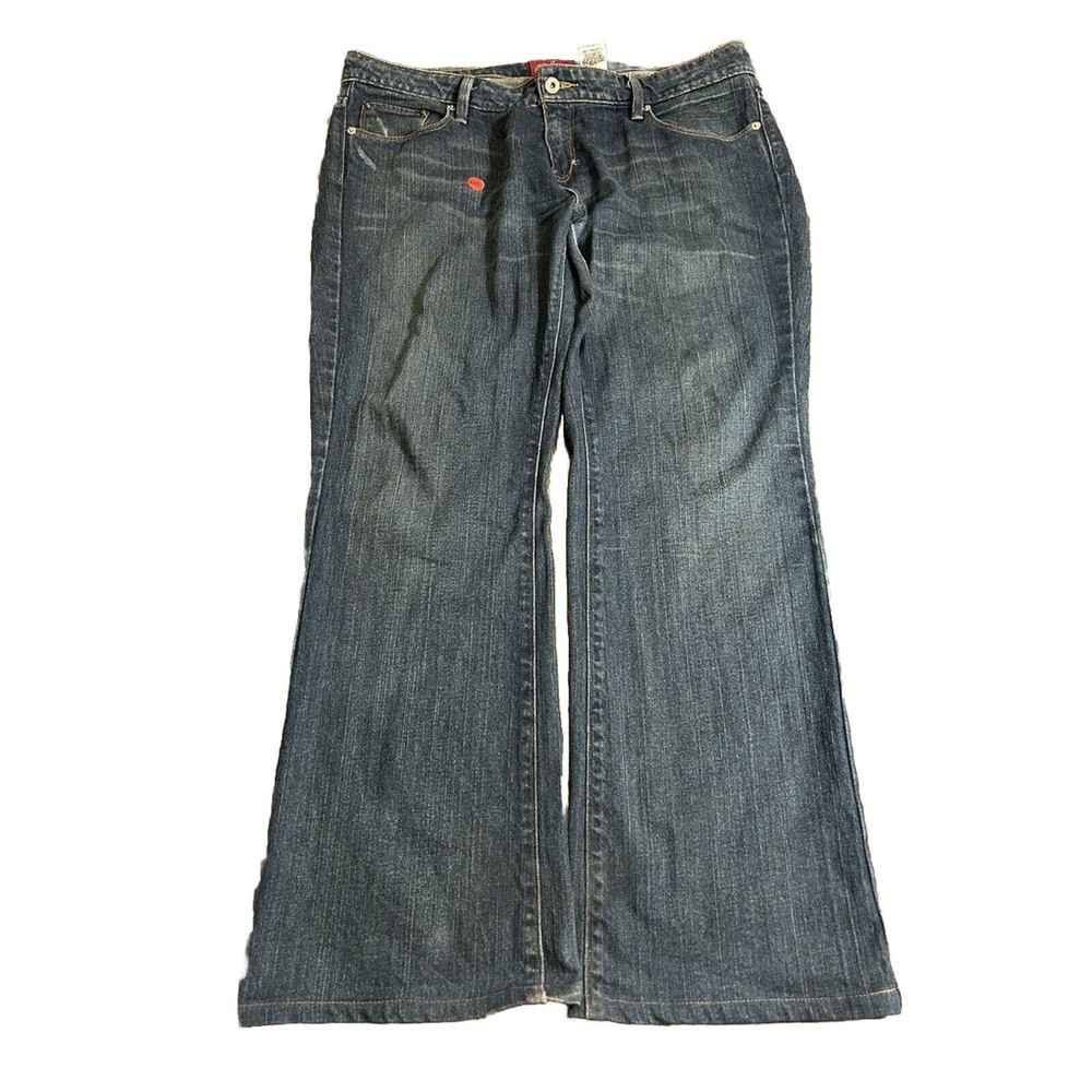 Women’s Size 14M Levi’s 565 Vintage Boot Cut Jeans Distressed Medium Wash