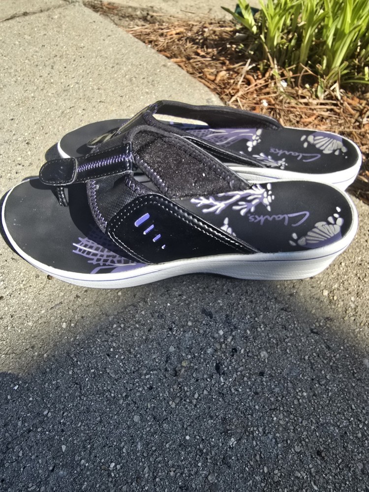 Clarks Womens Size 9 Breeze Flip Flop Black White Purple Accent