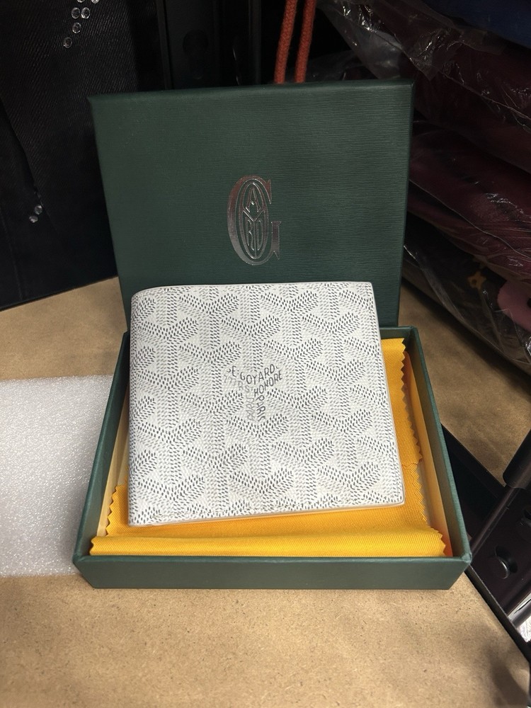 Goyard White Leather Wallet for Men Luxury Slim Design