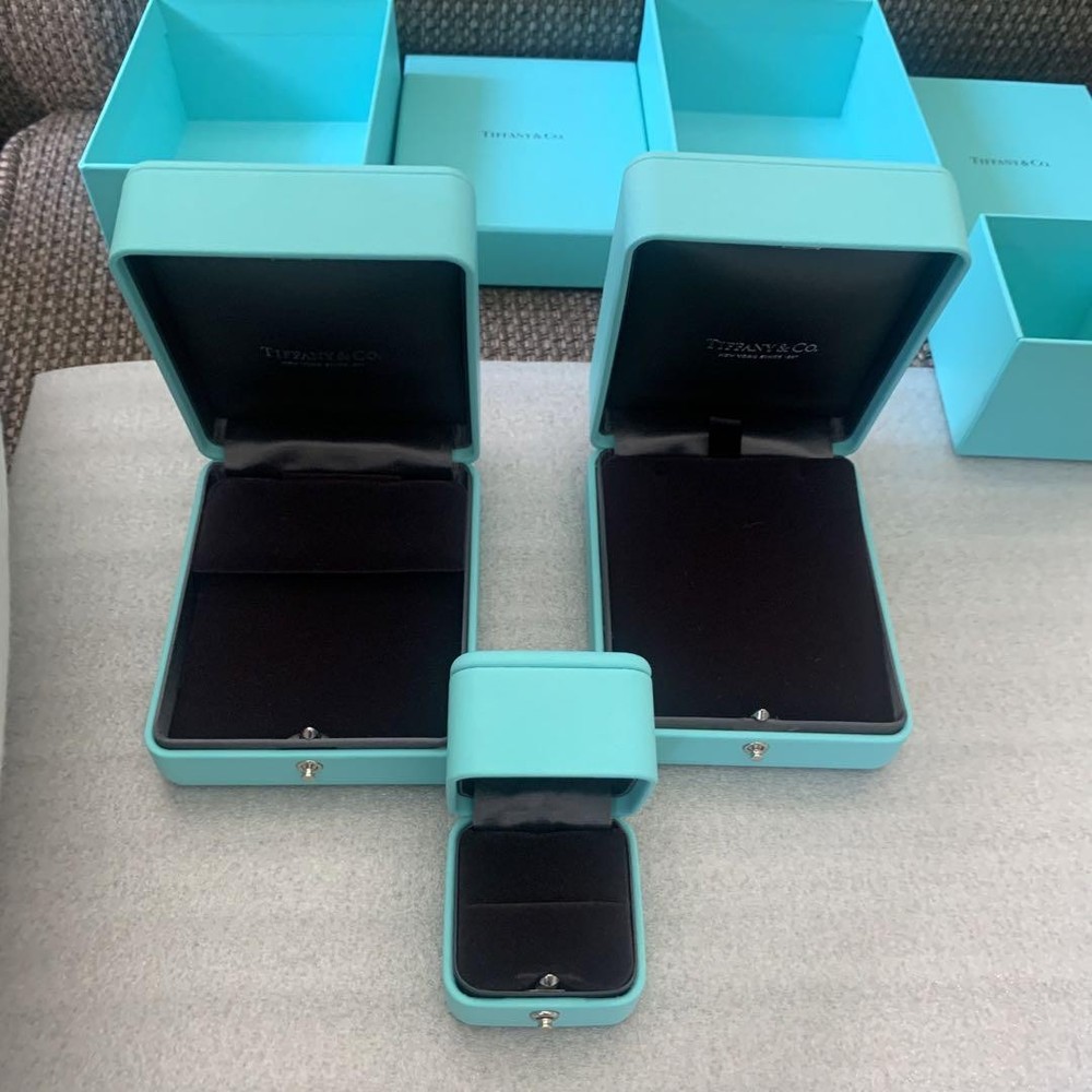 Tiffany & Co empty jewelry box set of three necklace earrings ring case mzmr A