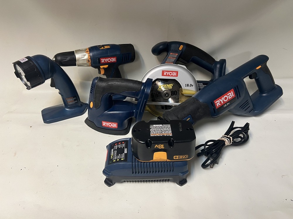 5 POWER TOOL SET RYOBI 18V LIGHT,DRILL,SANDER,CIRCULAR SAW,RECIPROCATING SAW