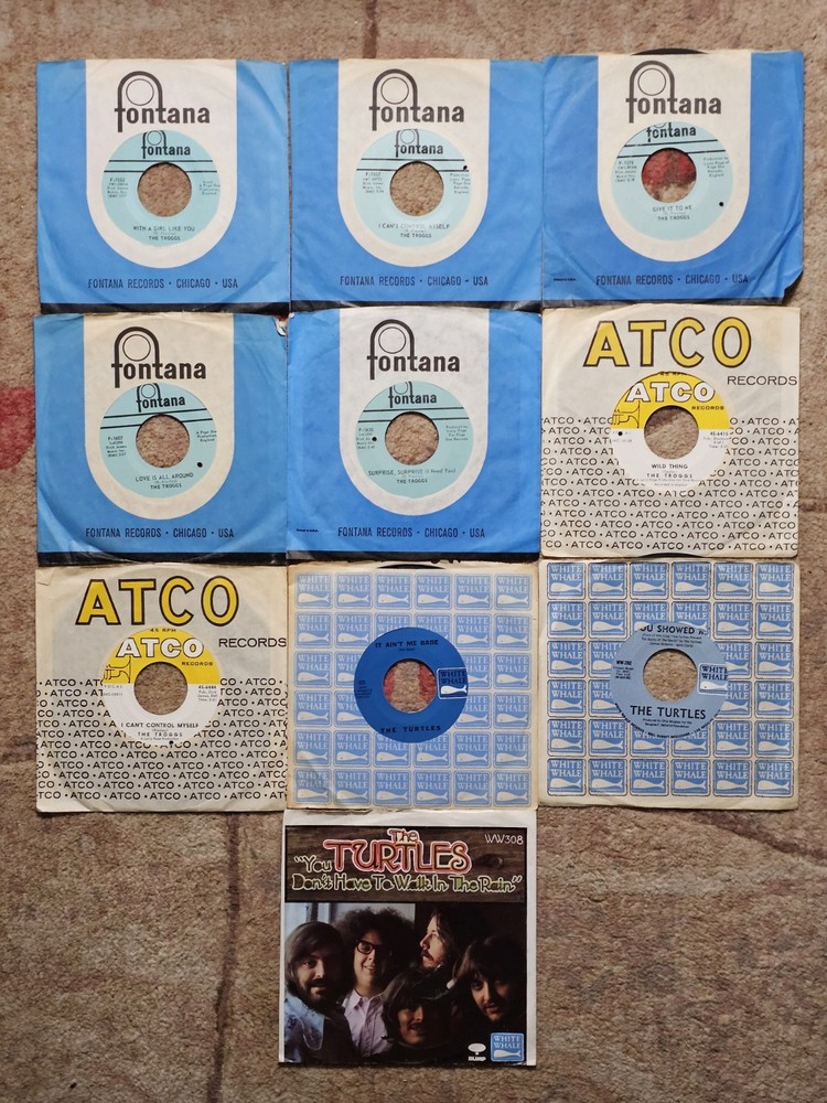 Lot 10 Garage/Psych 45's The Troggs (7), The Turtles (3)
