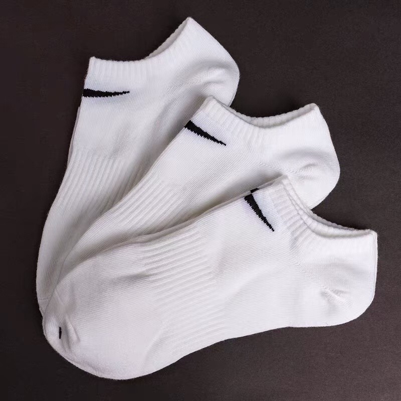 Nike Lightweight No-Show Training Socks 3-Pair Pack