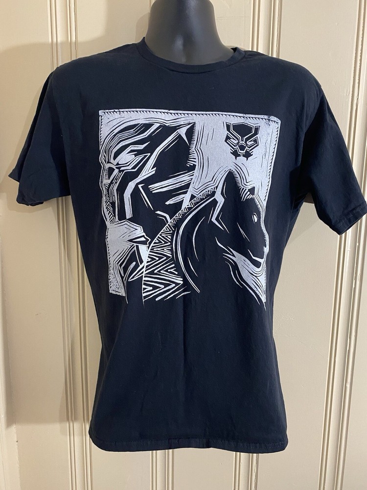 Marvel Blank Panther Graphic T-Shirt Size Large