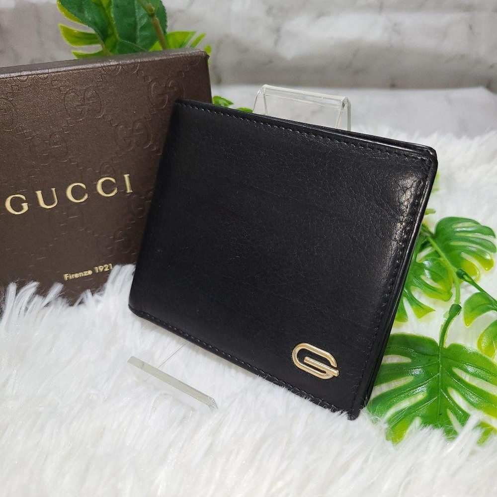 Authentic GUCCI Black Leather Bi-fold Wallet with Gold Box from Japan
