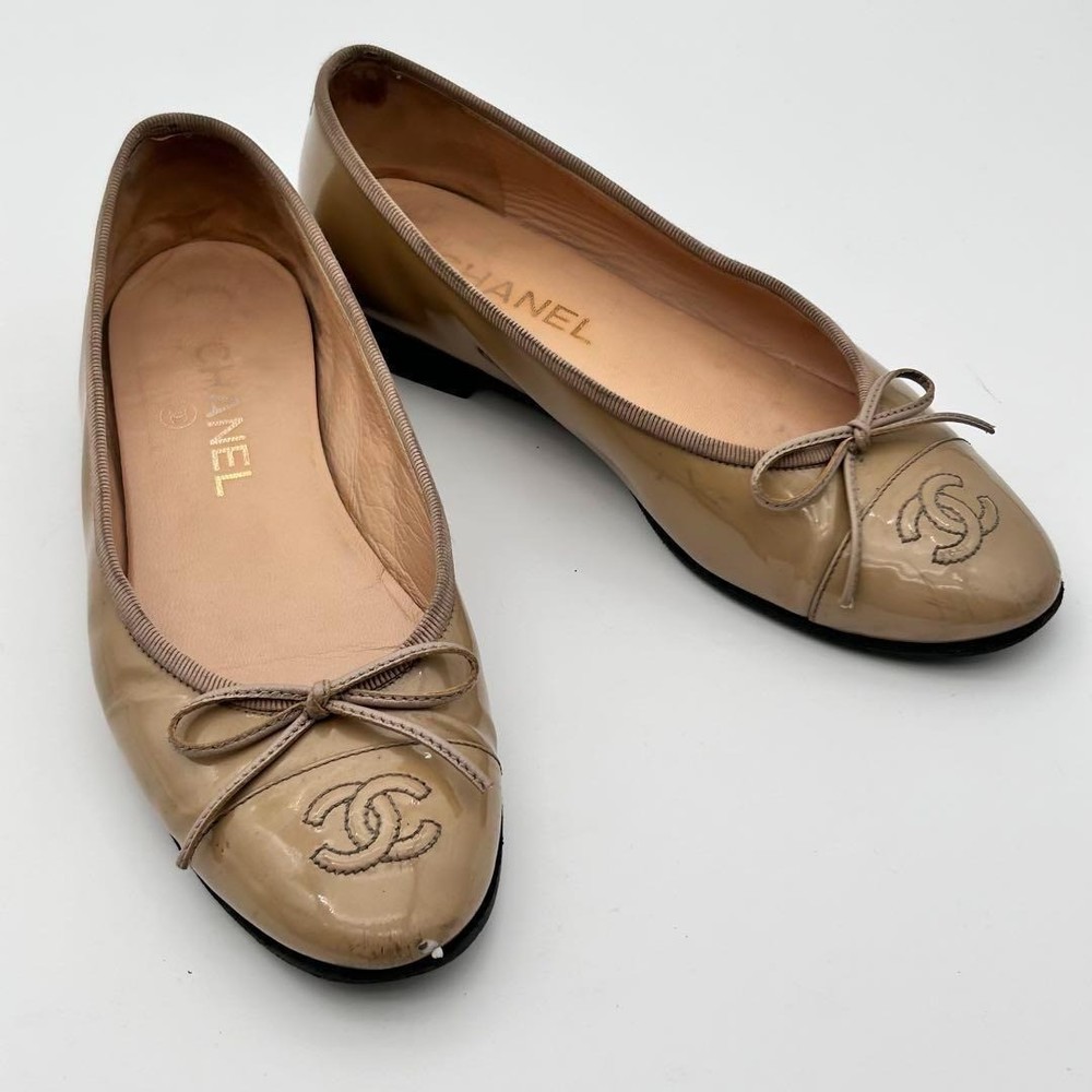 Chanel Beige Leather Ballet Flats with Ribbon Detail  