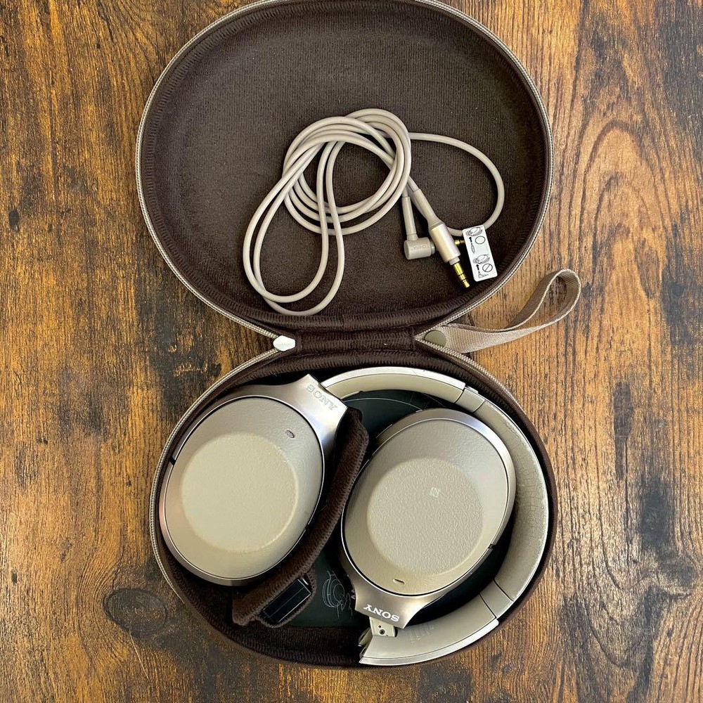 Sony WH-1000XM2 Wireless Noise Cancelling Over-Ear Headphones