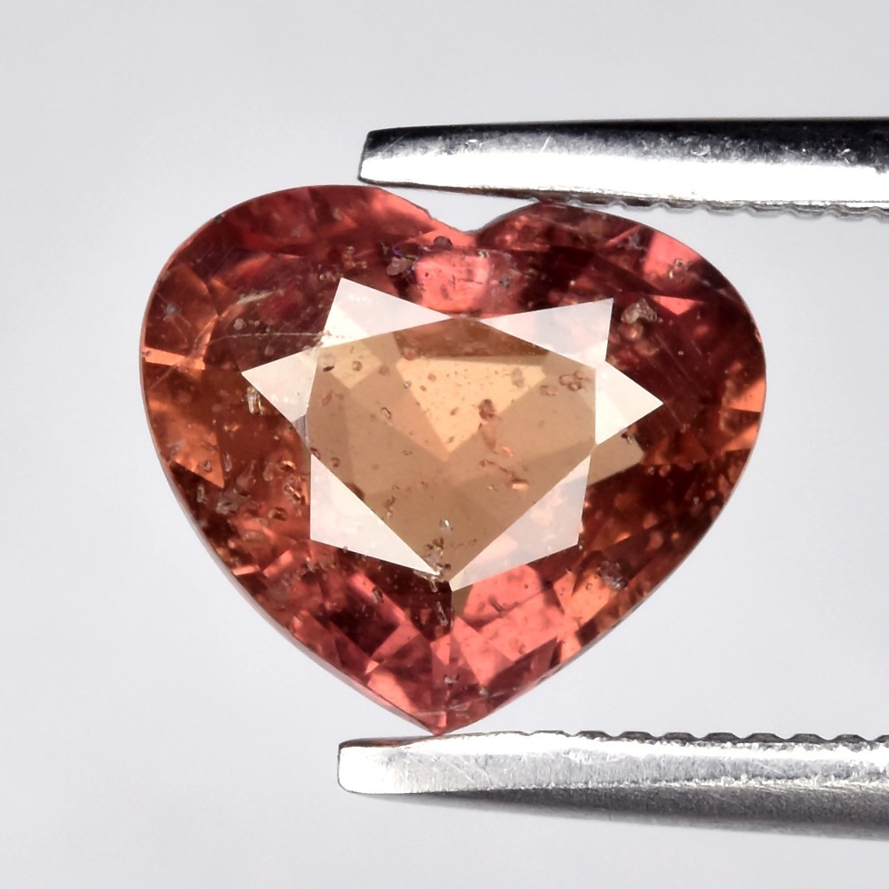 💎 1.23ct Heart Natural Pinkish Orange Sapphire - Unheated, Mozambique Gemstone