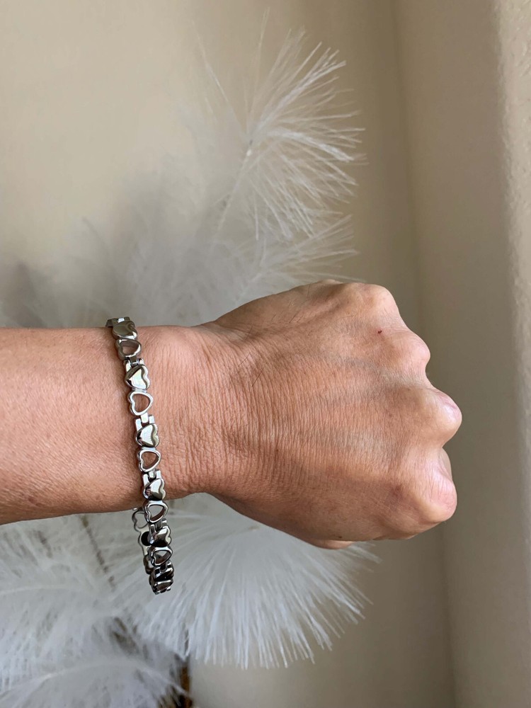 Beautiful Heart Magnetic Bracelet women Renew Energy Power Balance Calm Joy RX