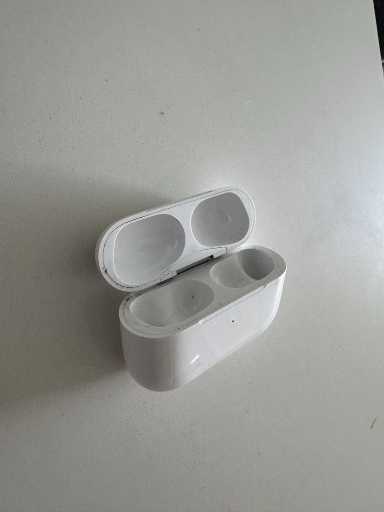 Original Apple AirPods Pro Gen1 Replacement Case